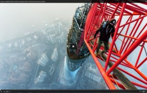 “جوجل” تشتري أخطر فيديو في العالم تسلّق بطلاه برجاً يماثل 4 أضعاف سارية جدة!