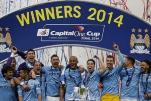 شاهد .. انتشار صورة لنجم سيتي أثناء صلاة الجمعة