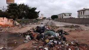 بالصور .. قصور القذافي.. قلاع تحولت إلى مكبات وأسواق حيوانات