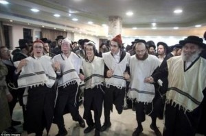 رقصة العار التلمودية والمراجل الفيسبوكية !