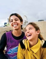 اعتقال فتاتين والسبب ... الضحك!!