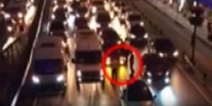 بالفيديو.. محاكمة (عاشق) أوقف طريقاً عاماً لخطبة حبيبته!!