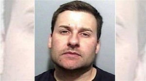 لن تصدّق ما فعله هذا الشاب بحبيبته بعد انفصالها عنه !!