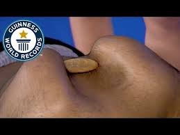 بالفيديو .. شاهد غرائب موسوعة "غينيس" للأرقام القياسية التى أصابت المشاهدين بحالة من الذهول!!