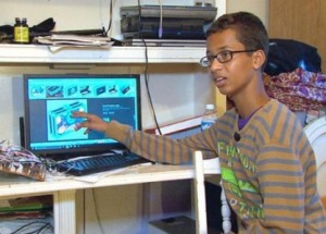 الطفل “مخترع الساعة” يفجر مفاجأة .. ويطالب بتعويض أمريكي بـ15مليون دولار لهذا السبب