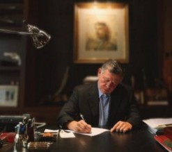 جلالة الملك عبدالله الثاني يبدأ عمله من الساعة الثامنة صباحاً وحتى الساعة الثامنة مساءً