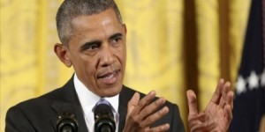 بالفيديو ... ماذا يحمل الرئيس الأمريكي أوباما في جيبه؟