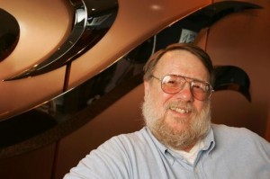 وفاة مخترع البريد الالكتروني