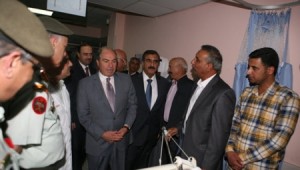 بالصورة...رئيس الوزراء الدكتور هاني الملقي يزور الرقيب احمد العدوان