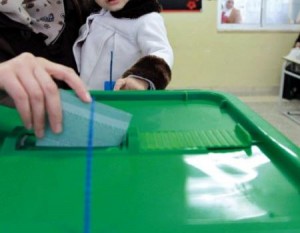 توقع السماح لبالغي 17 عاماً بالانتخاب