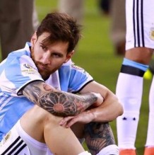 ميسي يعلن اعتزاله اللعب دوليا!!