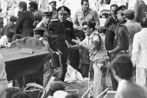 شاهد انور السادات قُتل بسبب هذه القبلة!