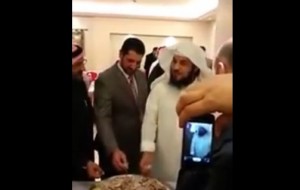 بالفيديو | العريفي: آمنت بالله ثم آمنت بالمنسف .. والقضاه : قد عفونا عنك