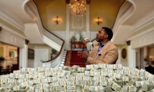 الدولار الأمريكيّ ليس مصنوعاً من الورق .. لكن ما سرّ الرائحة المنبعثة من هذه العملة!؟