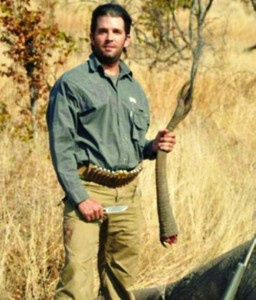 «الولد سر أبيه» .. ترامب الابن يثير الغضب في بريطانيا