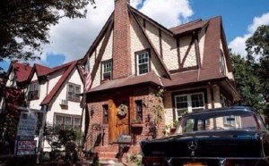 بيع منزل طفولة ترامب