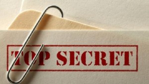 التحقيق مع موظفة امريكية بتهمة تلقي هدايا من جواسيس