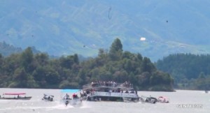 بالفيديو - غرق قارب على متنه نحو 150 سائحا في كولومبيا