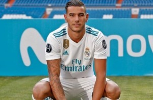 بالفيديو .. سخرية كبيرة من لاعب الملكي الجديد بعد "مهارات سيئة"