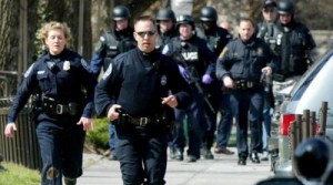 سيارة تدهس حشدا في لوس أنجلوس ونقل تسعة أشخاص إلى المستشفى