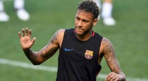 برشلونة يعلن رحيل نيمار عن التدريبات واللاعب يودع زملائه