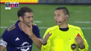 بالفيديو ... البرازيلي كاكا يطرد بسبب "مزحة"!