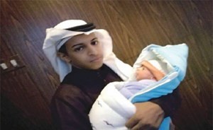 بالصور...أصغر عريس في السعودية يرزق بمولود بعد زواجه بعامين