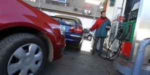 ترجيح تخفيض أسعار المحروقات الشهر المقبل .. وتثبيت سعر اسطوانة الغاز