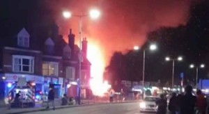 انفجار ضخم في محل تجاري في ليستر بإنجلترا