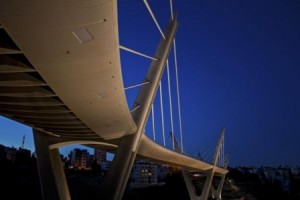 اثناء فتاة عن الانتحار في عبدون