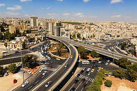 نظامي الأبنية: لا مكان في عمان لمن يقل دخله عن 1000 دينار شهريا