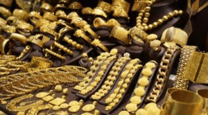 الغاء ضريبة دمغة الذهب .. والتجار ينهون اضرابهم