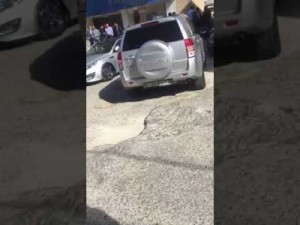 بالفيديو .. سطو مسلح على البنك العربي فرع شارع مكة بالعاصمة عمان