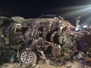 تغيير المسرب وانسلاخ احد الاطارات سبب حادث الصحراوي
