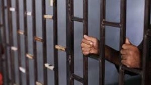 الاشغال 22 عاما لسائق تاكسي قتل شاب دهسا بعد خلافهما على الأجرة