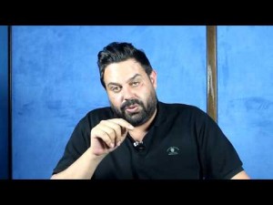 عماد فراجين يعتذر ويوضح: سأرتدي قميص الفيصلي (فيديو)