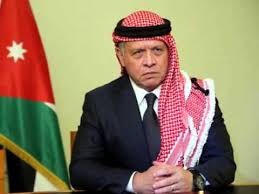 نوابا يخطون رسالة للملك حول الحكومة: لم تعد تحظى بثقتنا