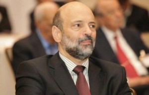 رسميا .. الملك يكلف عمر الرزاز بتشكيل الحكومة
