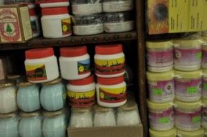 الغذاء والدواء تحذر من شراء الخلطات العشبية أو خلطات التنحيف غير المسجلة