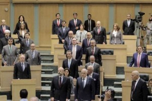 نواب : بيان وزاري مكرر وفريق عاجز منفصل عن الواقع