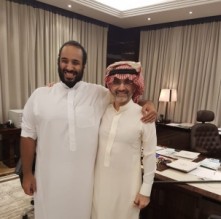 الوليد بن طلال ومحمد بن سلمان في أول لقاء يجمعهما