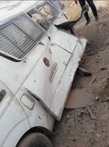 وفاة واصابات بانفجار قنبلة غاز داخل مركبة درك في الفحيص