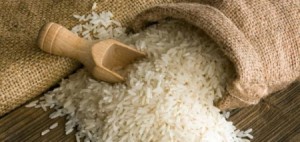 تحويل أصحاب مول إلى القضاء والتحفظ على كميات من الأرز