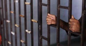 القبض على شخصين قتلا شخصا ثمانينيا بالاشتراك في مادبا