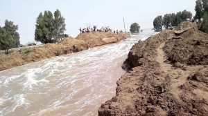 سيول مائية جارفة تدمر 20 قرية عراقية!