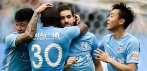 كاراسكو يكسر أنف زميله في التدريبات ويعوّضه بهذا المبلغ!