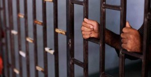 عريضة نيابية تطالب بوقف حبس المدين لمجرد عجزه عن سداد دينه