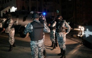 طعن شخص بأداة حادة خلال مشاجرة جماعية في منطقة الشونه الشمالية