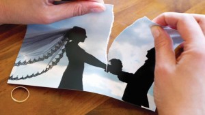 عمان...طلاق عشرينية نجحت بالتوجيهي دون علم زوجها
