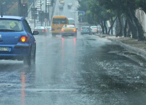 الخميس .. امطار غزيرة وثلوج على المرتفعات التي تزيد عن 900 متر